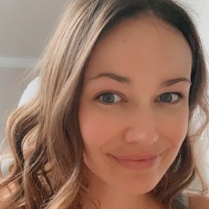 Meet your Posher, Caitlyn